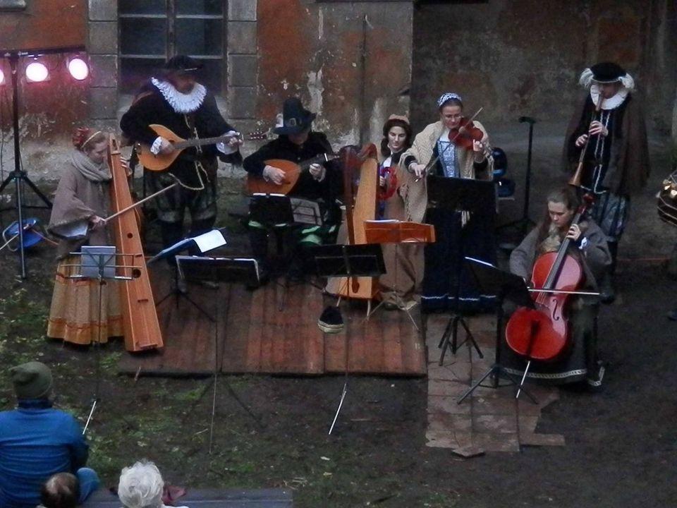 Adventní setkání na Zámku Stvolínky (6)