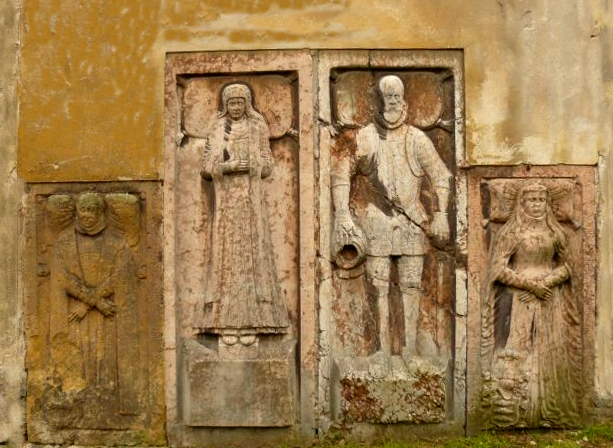 Náhrobní kameny rodu Ilburků